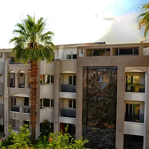 Otel Two Seas